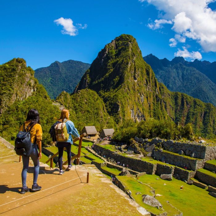 peru-machu-picchu-group-explorin